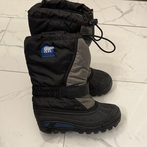 Sorel Black and Gray Snow Boots with removable liner